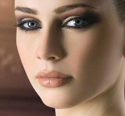 تصاویری از جذاب ترین مدل های آرایش صورت مخصوص شب تصاویری از جذاب ترین مدل های آرایش صورت مخصوص شب