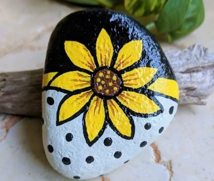 نقاشی روی سنگ صاف 23
