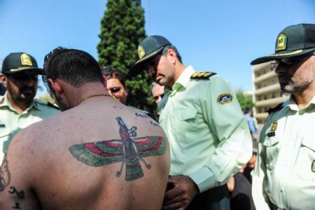 با خطرناک ترین اراذل اوباش تهران آشنا شوید + تصاویر با خطرناک ترین اراذل اوباش تهران آشنا شوید + تصاویر