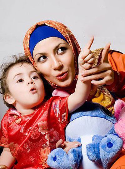 ملیکا زارعی (خاله شادونه) با علی صادقی ازدواج کرد ملیکا زارعی (خاله شادونه) با علی صادقی ازدواج کرد