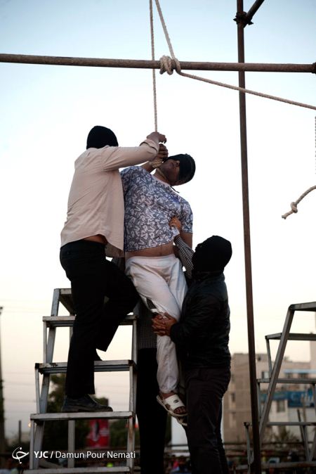 سه مرد تجاوزگر به زنان در کرج اعدام شدند (عکس18+)