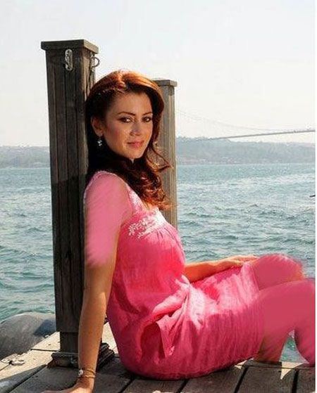 عکس های گوکچه بهادیر (لیلا) بازیگر سریال برگ ریزان