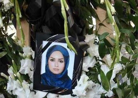 صحنه های تاسف بار از مراسم فوت ساناز کیهان صحنه های تاسف بار از مراسم فوت ساناز کیهان