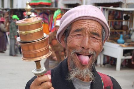مدل های جالب سلام و احوالپرسی در جهان