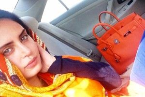 تصاویر جنجالی الناز شاکردوست در خارج از کشور 4 1371331704 samatak com