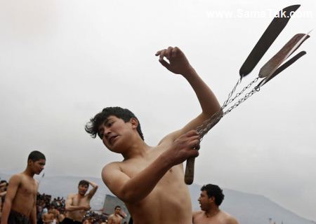 عکس های تکان دهنده از فستیوال قمه زنی عاشورا عکس های تکان دهنده از فستیوال قمه زنی عاشورا