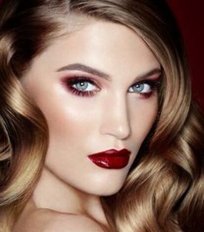 عکس مدل های جدید آرایش صورت با رژ لب تیره مات 1 1081760357 samatak com