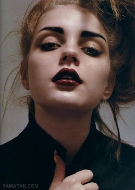 عکس مدل های جدید آرایش صورت با رژ لب تیره مات عکس مدل های جدید آرایش صورت با رژ لب تیره مات