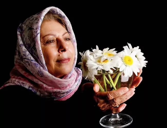 بیوگرافی ثریا قاسمی و همسر و فرزندان با عکس 7 بیوگرافی ثریا قاسمی 9