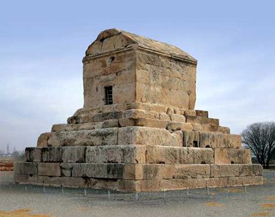 مقبره کوروش کبیر در پاسارگاد + تصاویر