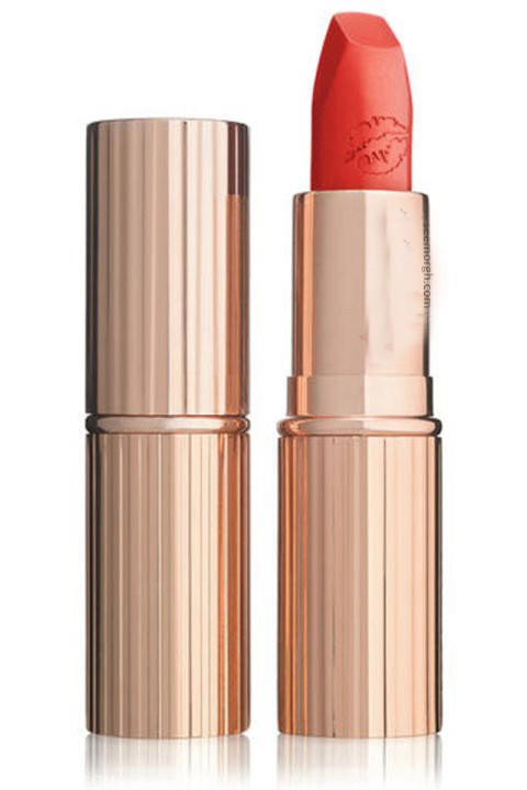 رژ لب تابستانی به رنگ قرمز به پیشنهاد آرایشگر هالیوودی Charlotte Tilbury رژ لب تابستانی به رنگ قرمز به پیشنهاد آرایشگر هالیوودی Charlotte Tilbury
