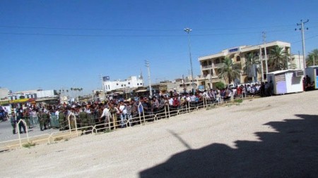 تصاویر شلاق زدن دو مرد متجاوز به زنان شوهردار در بوشهر تصاویر شلاق زدن دو مرد متجاوز به زنان شوهردار در بوشهر