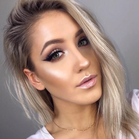 آرایش لایت صورت مناسب برای دختران و زنان جوان