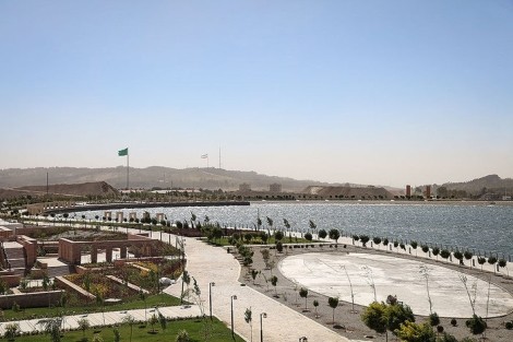 عکس های بزرگترین دریاچه مصنوعی خاورمیانه در ایران