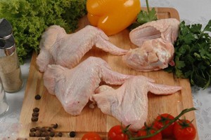 کتف و بال مرغ نخورید برای بدنتان مضر است 1 1326219444 samatak com