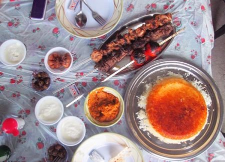 رستوران سنتی خاور خانم در رامسر با بهترین غذاهای محلی + تصاویر