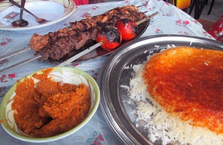 رستوران سنتی خاور خانم در رامسر با بهترین غذاهای محلی + تصاویر