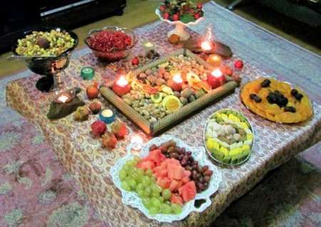 سفره شب یلدا باکلاس + تزیین سفره شب یلدا ساده و شیک سفره شب یلدا باکلاس + تزیین سفره شب یلدا ساده و شیک