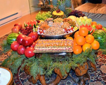 سفره شب یلدا باکلاس + تزیین سفره شب یلدا ساده و شیک سفره شب یلدا باکلاس + تزیین سفره شب یلدا ساده و شیک