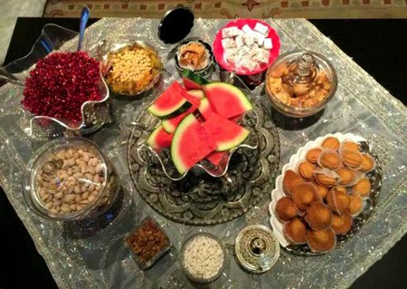 سفره شب یلدا باکلاس + تزیین سفره شب یلدا ساده و شیک سفره شب یلدا باکلاس + تزیین سفره شب یلدا ساده و شیک