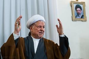 مونا لاهوتی کنار پدر بزرگش آیت الله هاشمی + تصاویر 1 1208427267 samatak com