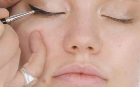 آموزش تصویری آرایش چشم به سبک ادل خواننده انگلیس