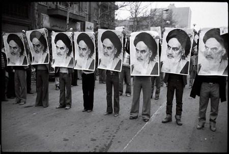 اتفاقاتی از انقلاب 57 که تا به حال دیده نشده است! + تصاویر اتفاقاتی از انقلاب 57 که تا به حال دیده نشده است! + تصاویر