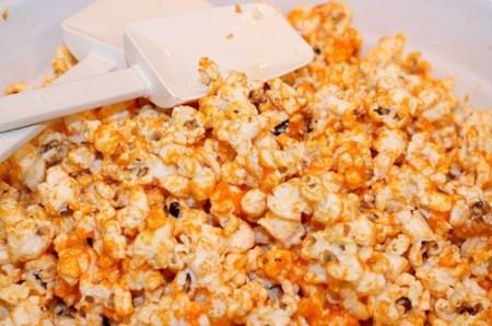 طرز تهیه انواع پاپ کورن در 6 طعم و مزه مختلف طرز تهیه انواع پاپ کورن در 6 طعم و مزه مختلف