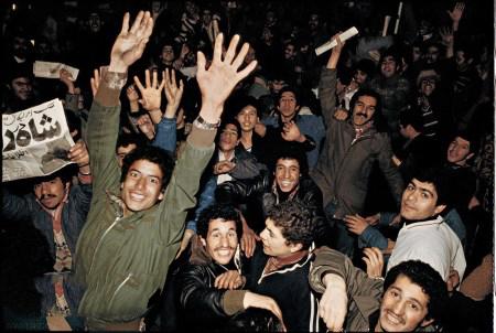 اتفاقاتی از انقلاب 57 که تا به حال دیده نشده است! + تصاویر اتفاقاتی از انقلاب 57 که تا به حال دیده نشده است! + تصاویر