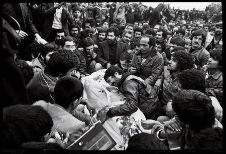 اتفاقاتی از انقلاب 57 که تا به حال دیده نشده است! + تصاویر اتفاقاتی از انقلاب 57 که تا به حال دیده نشده است! + تصاویر