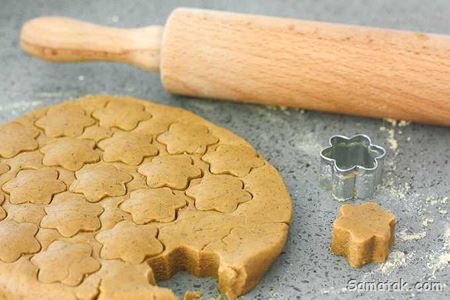 طرز تهیه شیرینی نخودچی با کره مخصوص عید نوروز