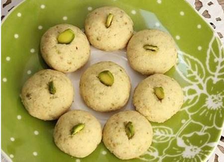 طرز تهیه شیرینی های قدیمی نوروزی طرز تهیه شیرینی های قدیمی نوروزی