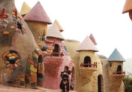 شهر کوتوله ها در روستای یانگسی سیچوان چین + تصاویر