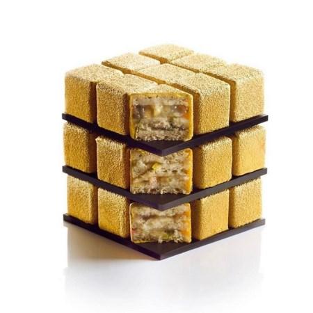 تزیین جالب کیک با طرح مکعب روبیک + تصاویر تزیین جالب کیک با طرح مکعب روبیک + تصاویر