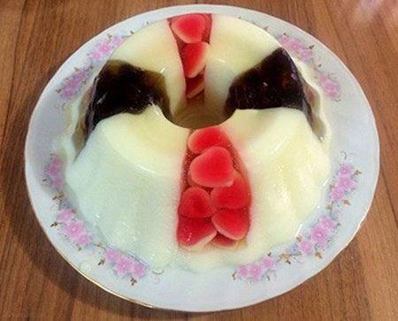طرز تهیه ژله ویترینی با میوه های خرد شده یا پاستیل