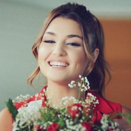 هانده ارچل Hande Ercel | بیوگرافی هانده ارچل بازیگر زن ترکیه هانده ارچل Hande Ercel | بیوگرافی هانده ارچل بازیگر زن ترکیه