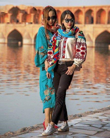 توریست های زن خارجی در اصفهان (10 عکس) توریست های زن خارجی در اصفهان (10 عکس)