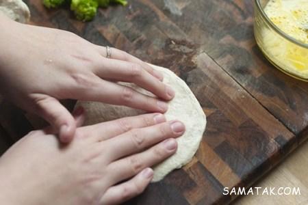 طرز تهیه پیتزا لقمه ای با خمیر یوفکا طرز تهیه پیتزا لقمه ای با خمیر یوفکا