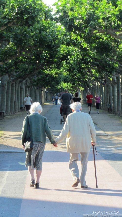 عکس عاشقانه پیرمرد و پیرزن