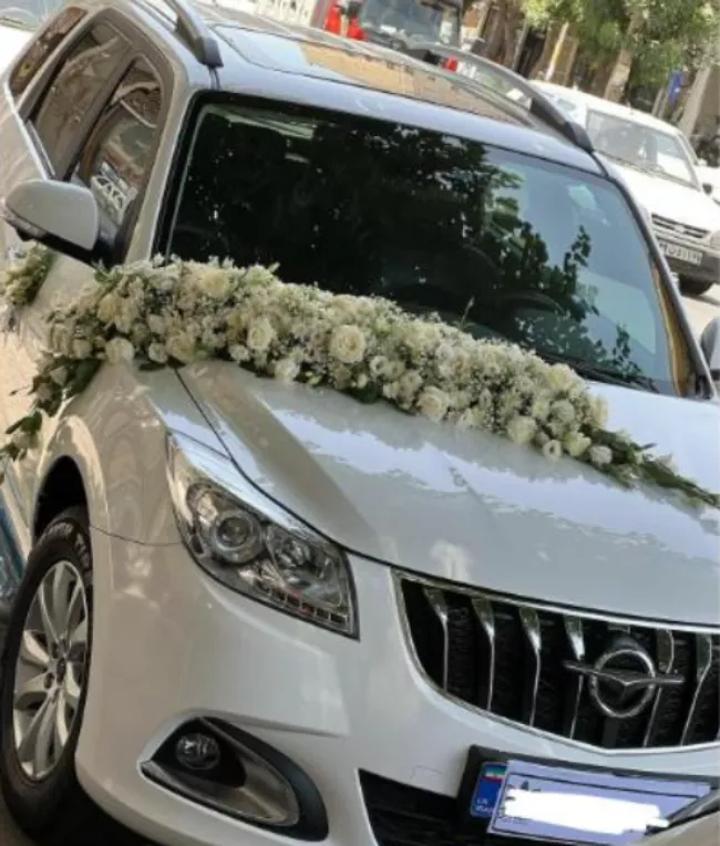 25 مدل گل زدن ماشین عروس شاسی بلند شیک و لاکچری 16 مدل گل زدن ماشین عروس شاسی بلند 16