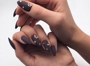 طرح ناخن برای پوست سبزه + رنگ لاک مناسب پوست سبزه 2 1984700982 samatak com