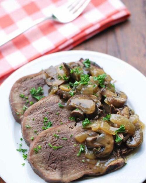 طرز تهیه پیتزا زبان گوساله و قارچ طرز تهیه پیتزا زبان گوساله و قارچ