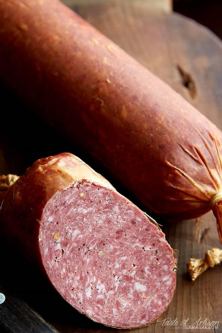 طرز تهیه کالباس گوشت خانگی مرحله به مرحله تصویری طرز تهیه کالباس گوشت خانگی مرحله به مرحله تصویری
