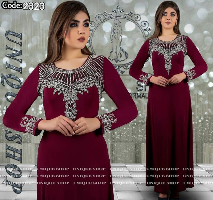 مدل ماکسی مجلسی زنانه با پارچه لمه شنی و نگین دار مدل ماکسی مجلسی زنانه با پارچه لمه شنی و نگین دار