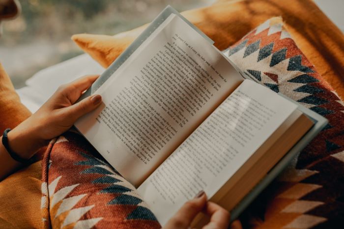 شیوه صحیح کتاب خواندن چگونه است؟ شیوه صحیح کتاب خواندن چگونه است؟