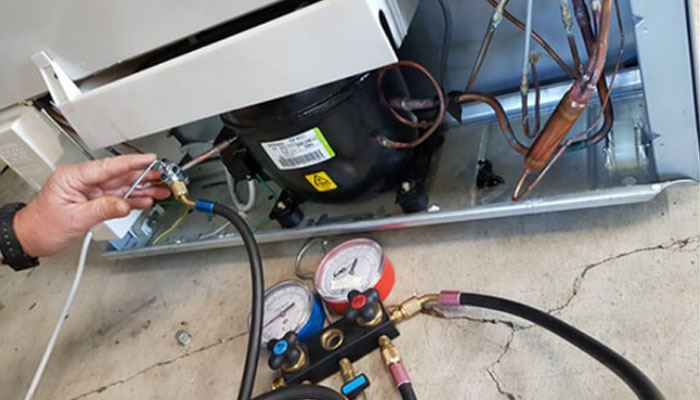 نشتی گاز در سیستم تبرید باعث اتومات نکردن یخچال میشود