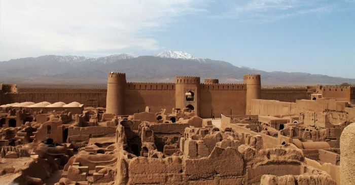 با جاهای دیدنی اطراف کرمان آشنا شوید با جاهای دیدنی اطراف کرمان آشنا شوید