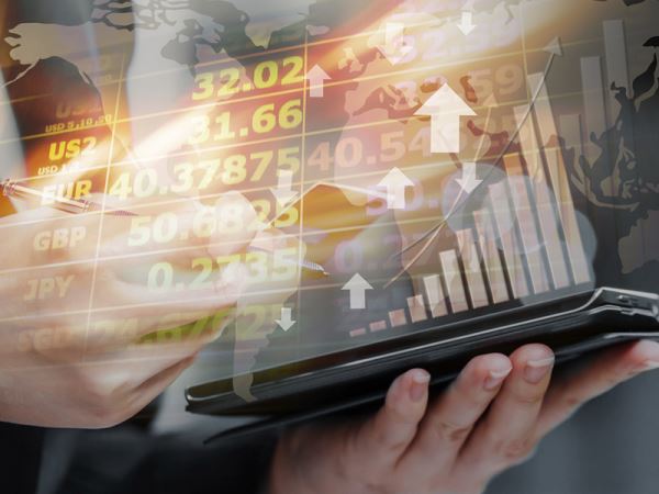 تفاوت نحوه کار صرافی ارز دیجیتال با صرافی فیزیکی چیست؟ تفاوت نحوه کار صرافی ارز دیجیتال با صرافی فیزیکی چیست؟