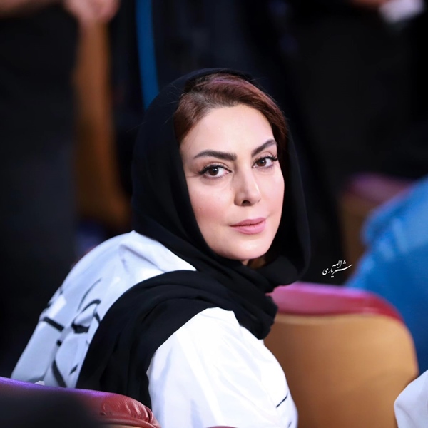 نیلوفر شهیدی بازیگر نقش مریم در سریال به کجا چنین شتابان