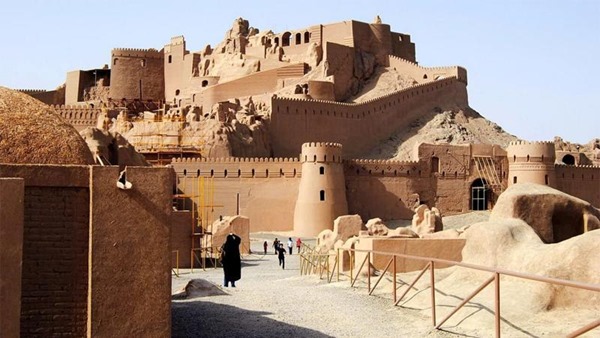 راهنمای کامل سفر به کرمان؛ از کویر تا تاریخ 2 راهنمای کامل سفر به کرمان